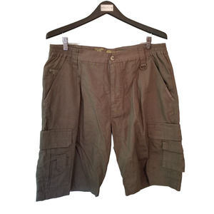 Task Force Adventure Gear Cargo Green Men's Shorts‎ Size 38 Inseam 11 in